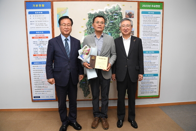 (주)모아종합건설이웃돕기성금전달식(6).JPG