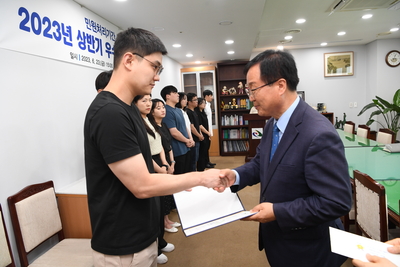 민원처리기간단축마일리지우수공무원포상(2).JPG
