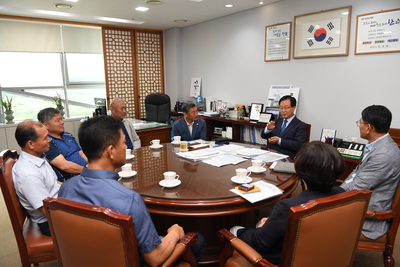 한국후계농업경영인연합회물품전달식(6).JPG