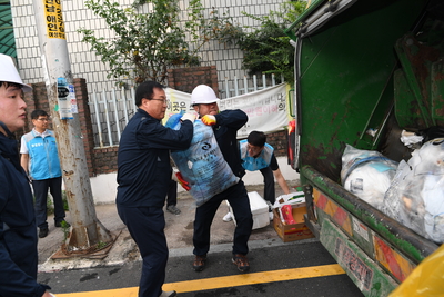 환경미화원과함께하는새벽거리청소(2).JPG