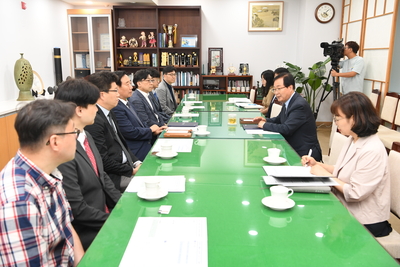 완주군-우석대학교한의약건강증진사업업무협약식(4).JPG