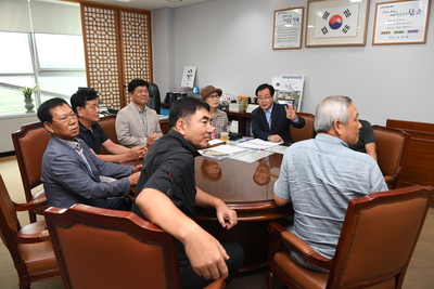 완주군대한전문건설협회이웃돕기성금전달식(4).JPG