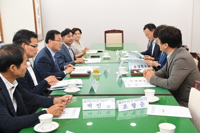 함께그리는꿈사회적협동조합어린이물품전달(16).JPG