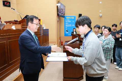 완주군 어린이·청소년의회 개원식 (79).JPG