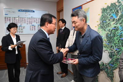 지방재정확충기여자감사패수여(9).JPG