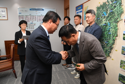 지방재정확충기여자감사패수여(12).JPG