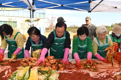 용진읍사랑의쌀나눔및김장행사(12).JPG