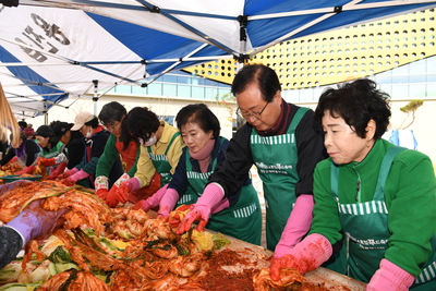 용진읍사랑의쌀나눔및김장행사(16).JPG