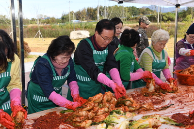 용진읍사랑의쌀나눔및김장행사(23).JPG