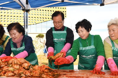 용진읍사랑의쌀나눔및김장행사(24).JPG