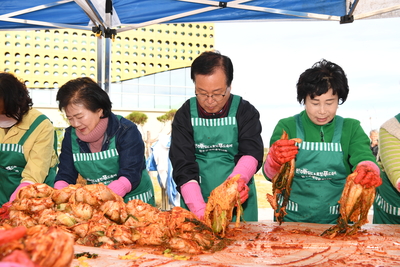 용진읍사랑의쌀나눔및김장행사(28).JPG