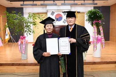 노인대학수료식(10).JPG