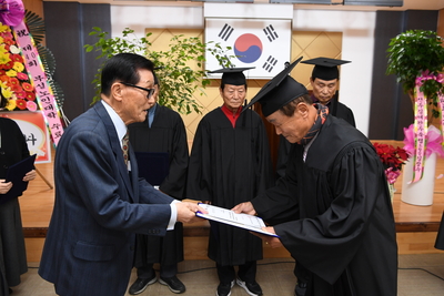 노인대학수료식(24).JPG