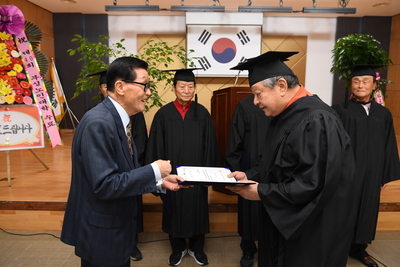 노인대학수료식(28).JPG