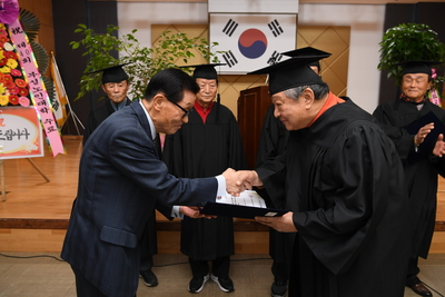노인대학수료식(29).JPG