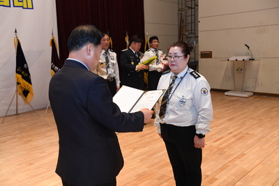 완주군자율방범연합대출범식(100).JPG