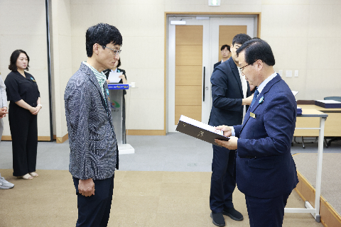 하반기 사령교부 6급이상 (137).JPG
