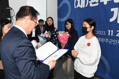 완주군인재육성재단개소식(29).JPG