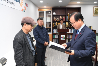 완주군미래비전전략과제아이디어공모전시상식(13).JPG