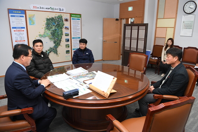 폴린트컴포지트코리아이웃돕기성금전달식(2).JPG
