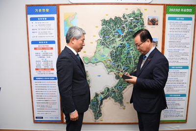 완주군인재육성재단장학금후원감사패전달식(2).JPG