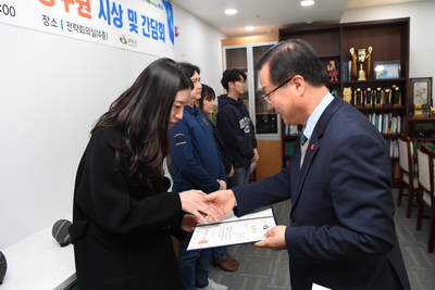 민원처리단축우수공무원표창장수여식(15).JPG