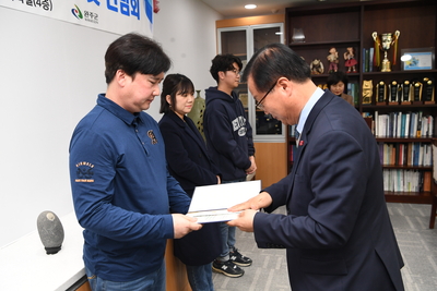 민원처리단축우수공무원표창장수여식(20).JPG
