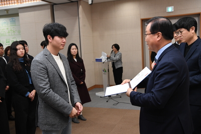 상반기공무원정기인사사령교부(98).JPG