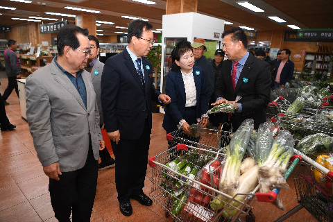 용진농협 직매장 개장13주년 기념행사 (37).JPG