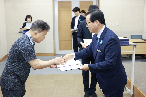 하반기 사령교부 6급이상 (161).JPG