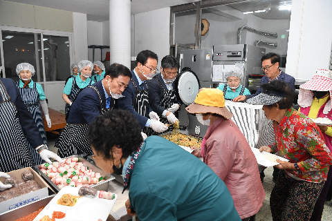 고산경로식당 오픈식 (30).JPG