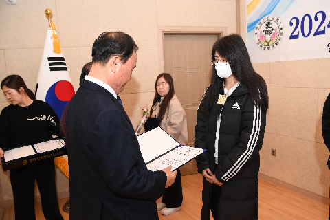 애향운동본부 정기총회 및 장학증서 수여식 (79).JPG