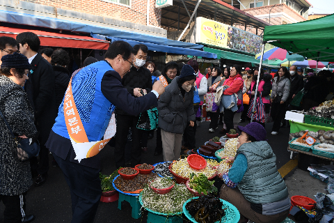 설맞이 삼례 전통시장 장보기 행사 (10).JPG