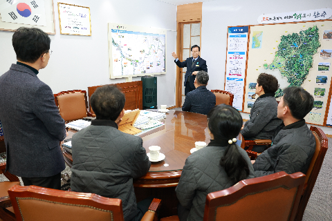 인익스 이웃돕기 후원물품 전달식 (5).JPG