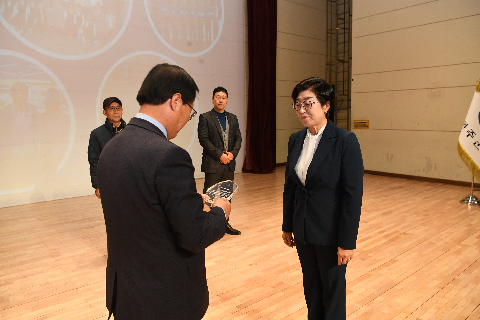 직원월례회 (38).JPG