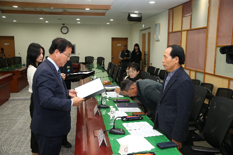 렴군민감사관 위촉식 (32).JPG