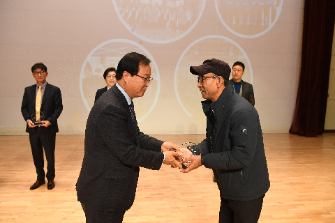 직원월례회 (44).JPG