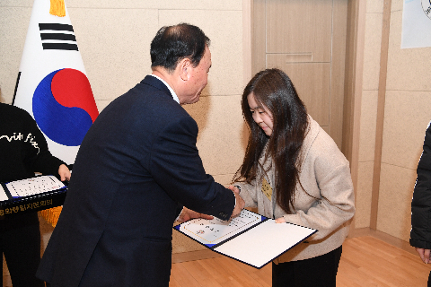 애향운동본부 정기총회 및 장학증서 수여식 (78).JPG