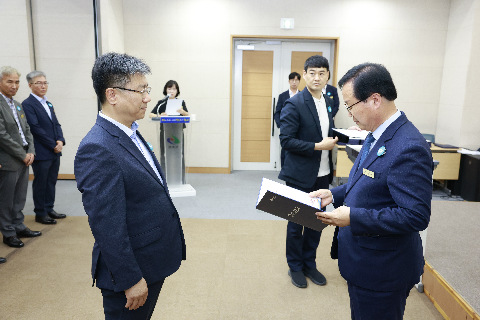 하반기 사령교부 6급이상 (13).JPG
