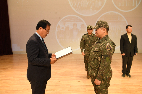 직원월례회 (62).JPG