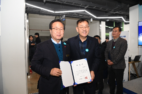완주수소연구원 개원식 (36).JPG