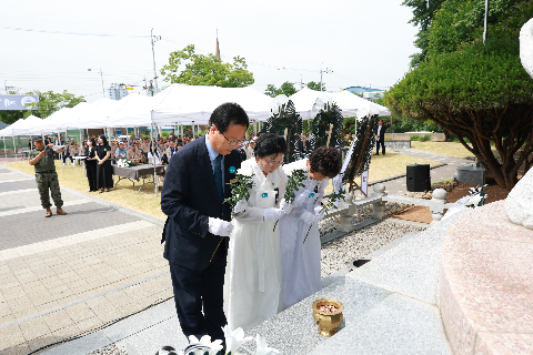 현충일 추념 행사 (37).JPG