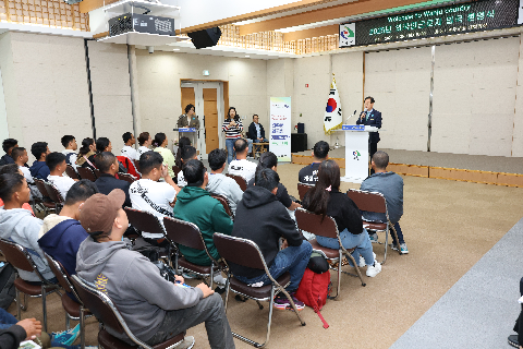 농번기 외국인 계절근로자 입국 환영식 (5).JPG