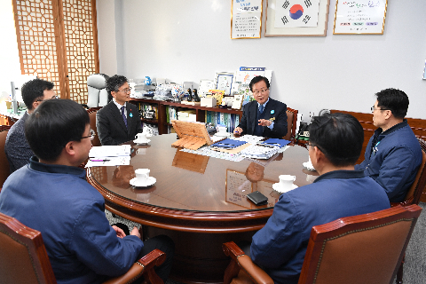 kcc 이웃돕기 성금 전달식 (7).JPG