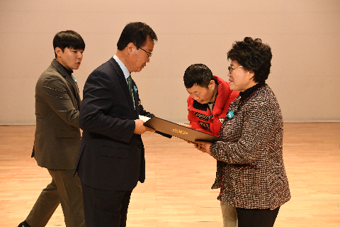 4월 직원월례회 (9).JPG