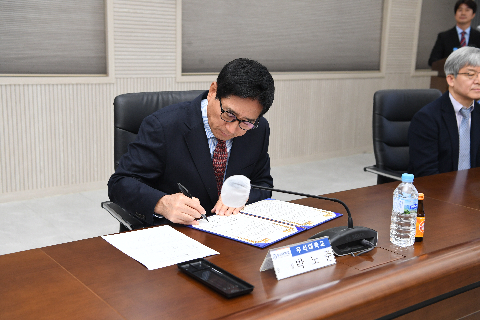 수소산업분야 인력 성장모델 구축을 위한 업무협약식 (12).JPG