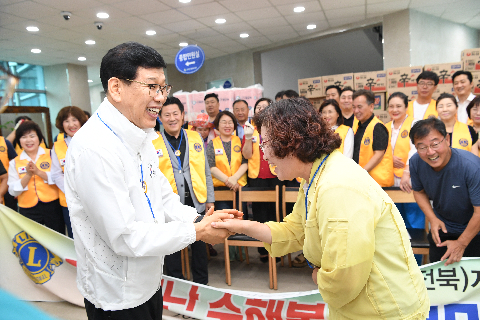 운주 수해복구 성금전달식(라리온스,전북은행,장애인연합회) (46).JPG