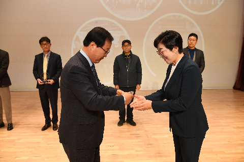 직원월례회 (40).JPG