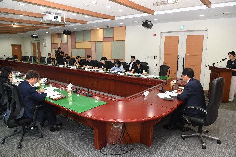 청년정책위원회 위촉식 및 회의 (47).JPG