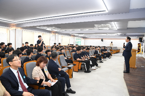 수소에너지고등학교 군수님 특강 (42).JPG